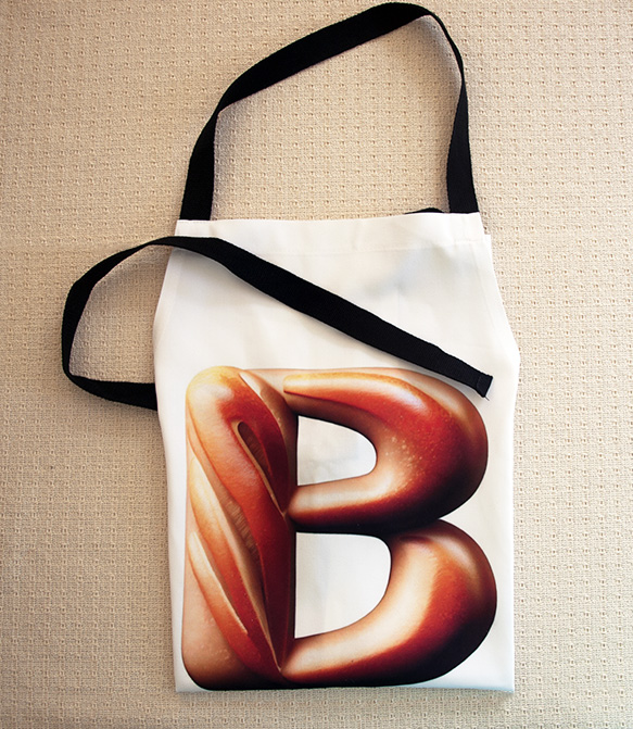 BREAD LETTER D APRON