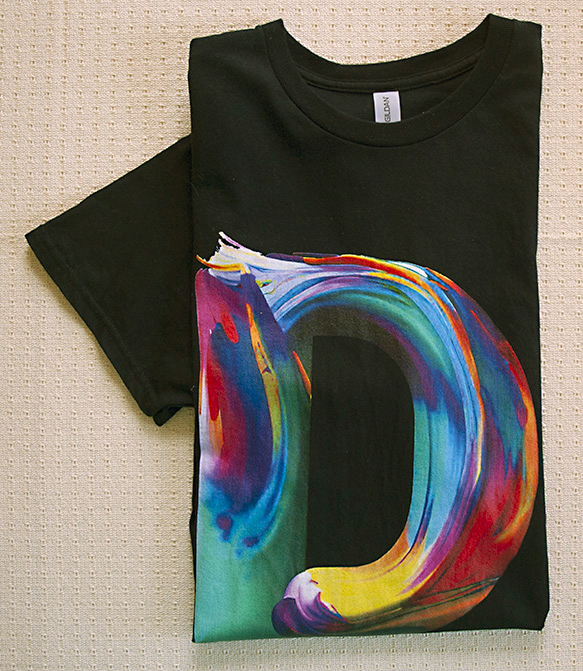 PAINT LETTER D BLACK T-SHIRT